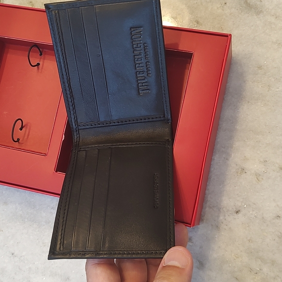 True Religion men's wallet - Picture 2 of 8
